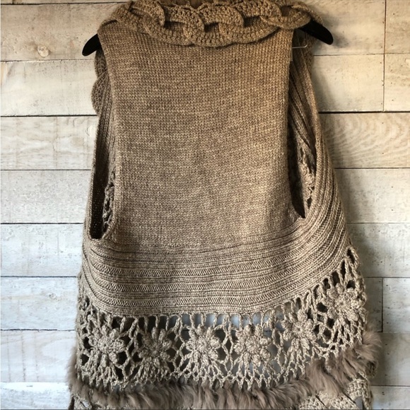 🎯HOST PICK🎯- Crochet sweater 🧶 - Picture 3 of 10